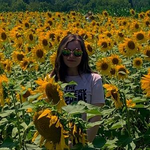 Meet your Posher, Izzy